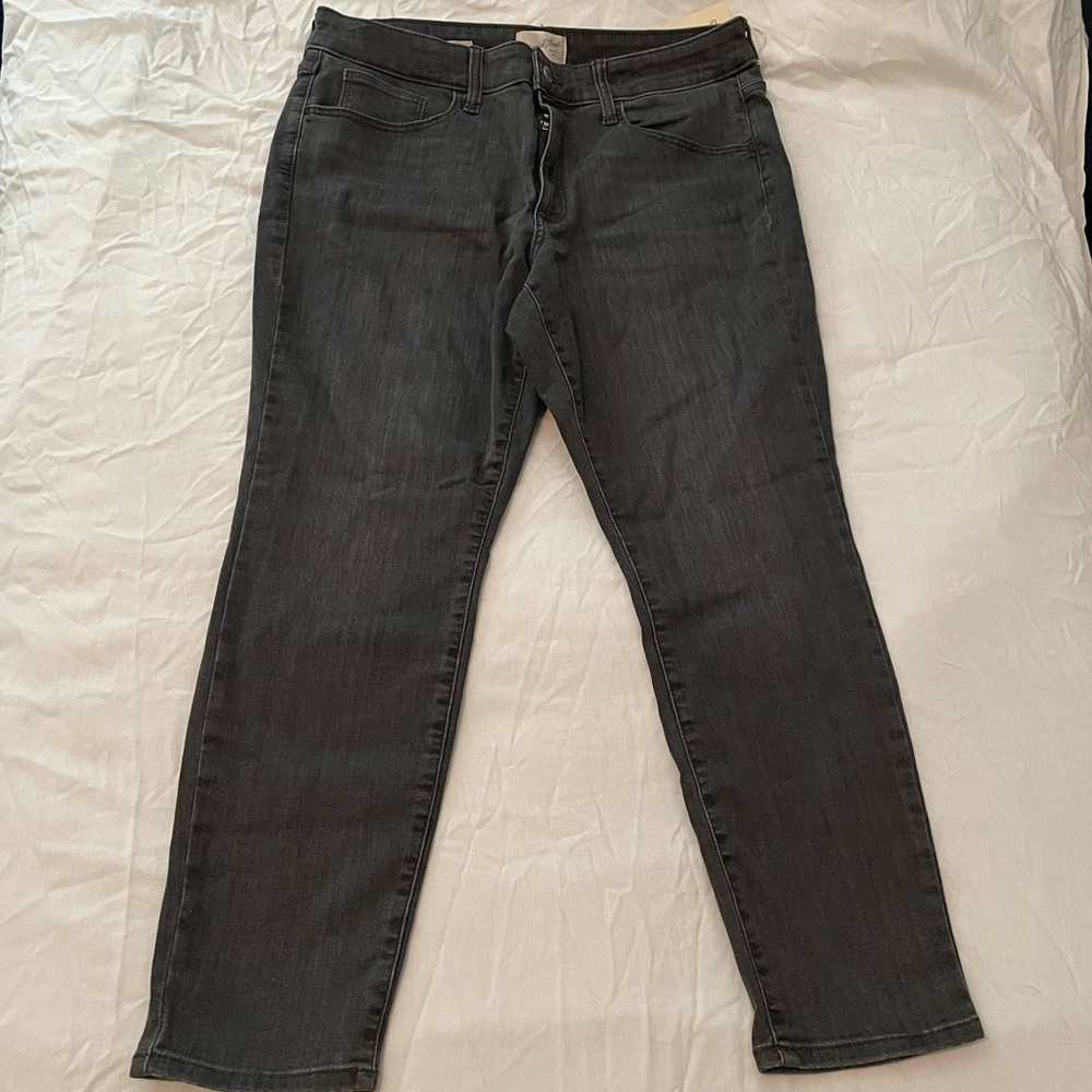 Universal Thread Jeans